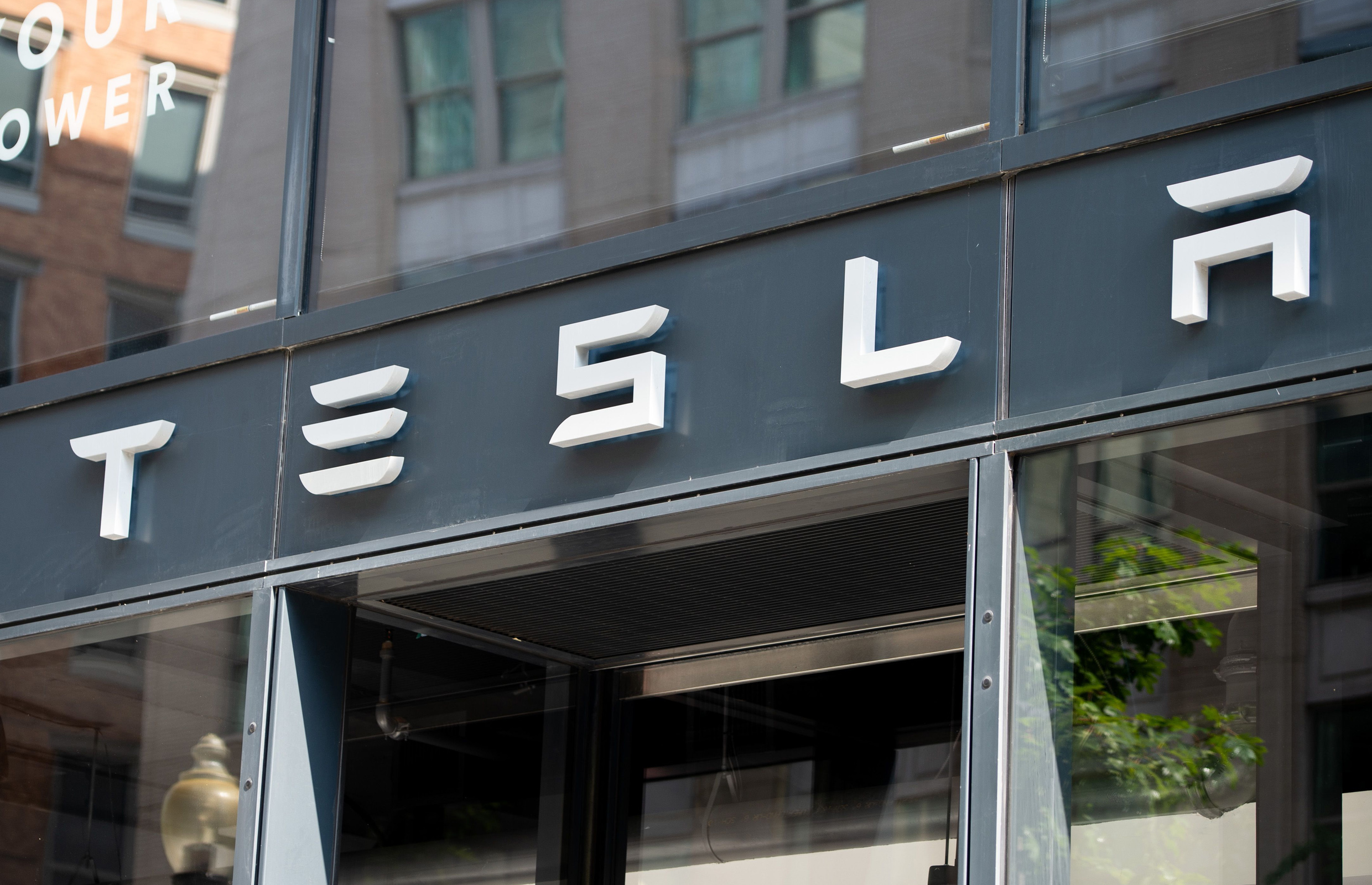 After Tesla Buyout Tweet, Some Investors Wonder: Where Was Nasdaq?